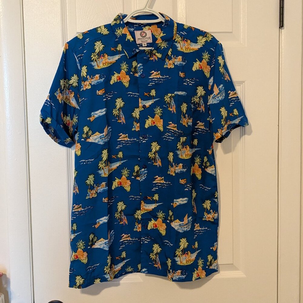One Resolution Clothing Hawaiian button down shirt size medium